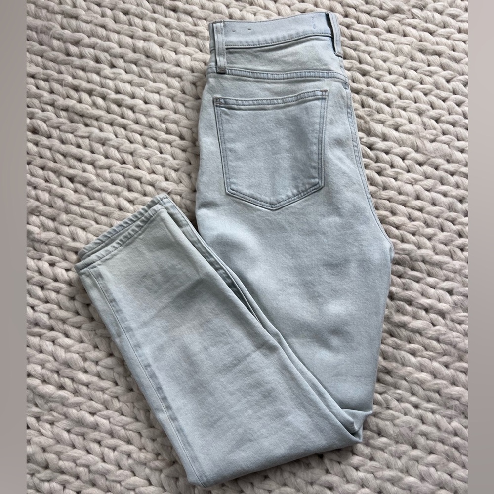 NWOT Madewell Mom Jean size 26